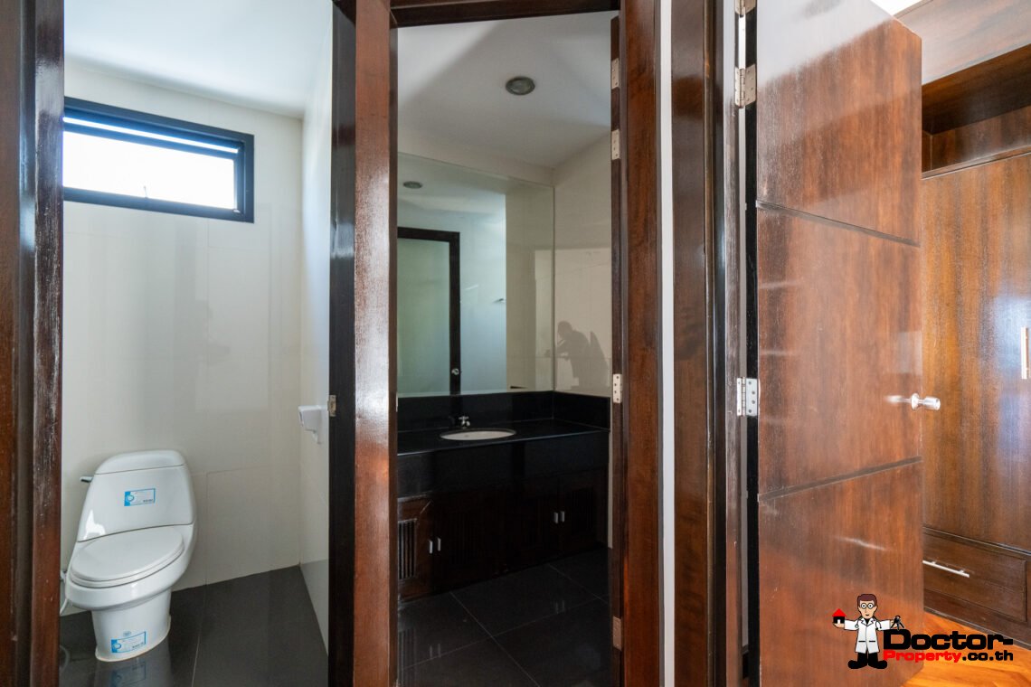 5 Bedroom Seaview Pool Villa in Bang Por, Koh Samui – For Sale